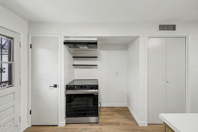 3505 E CAMPBELL Avenue 8, Phoenix, AZ 85018