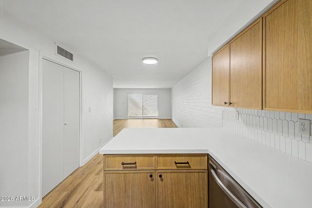 3505 E CAMPBELL Avenue 8, Phoenix, AZ 85018