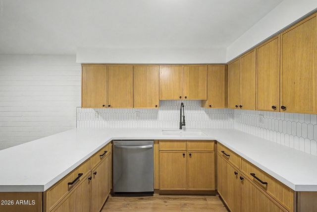3505 E CAMPBELL Avenue 8, Phoenix, AZ 85018