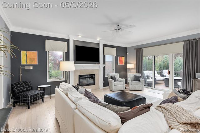 1440 Otter Drive, Rochester Hills, MI 48306
