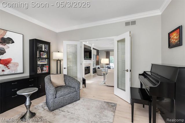 1440 Otter Drive, Rochester Hills, MI 48306