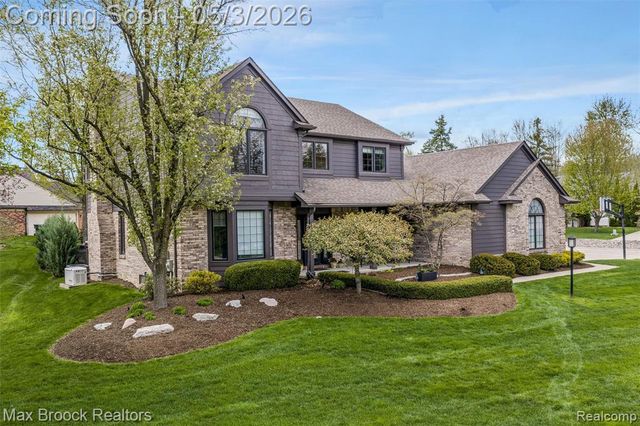1440 Otter Drive, Rochester Hills, MI 48306