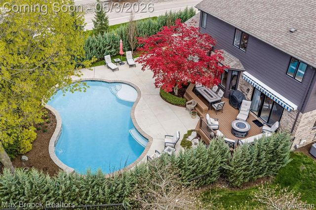 1440 Otter Drive, Rochester Hills, MI 48306