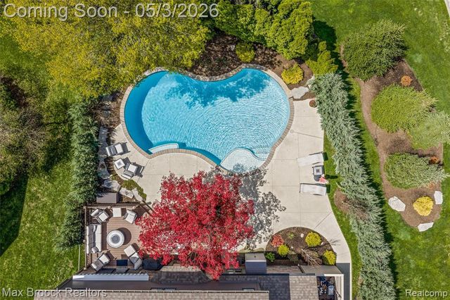 1440 Otter Drive, Rochester Hills, MI 48306