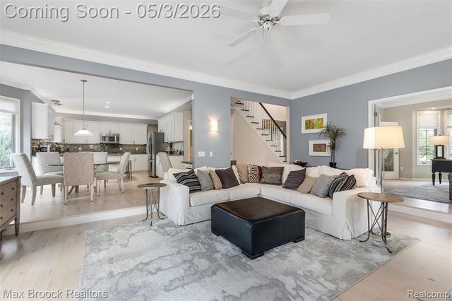1440 Otter Drive, Rochester Hills, MI 48306