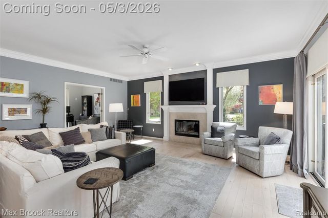 1440 Otter Drive, Rochester Hills, MI 48306