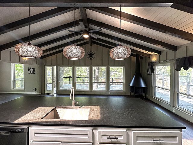 274 Lakecrest Drive, Pottsboro, TX 75076