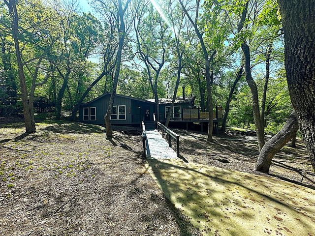 274 Lakecrest Drive, Pottsboro, TX 75076