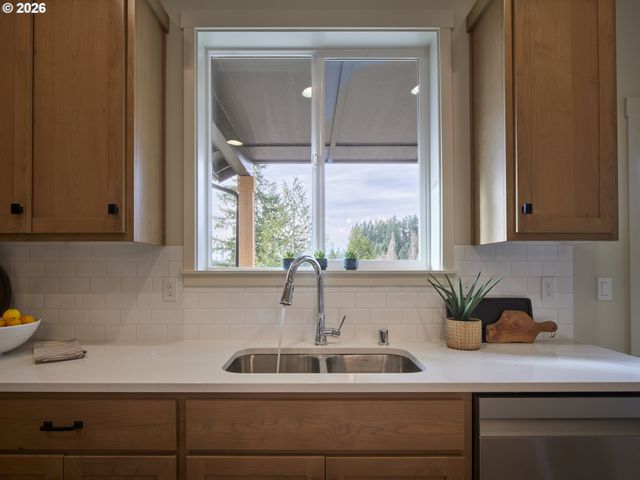 1834 Rose Valley Rd, Kelso, WA 98626