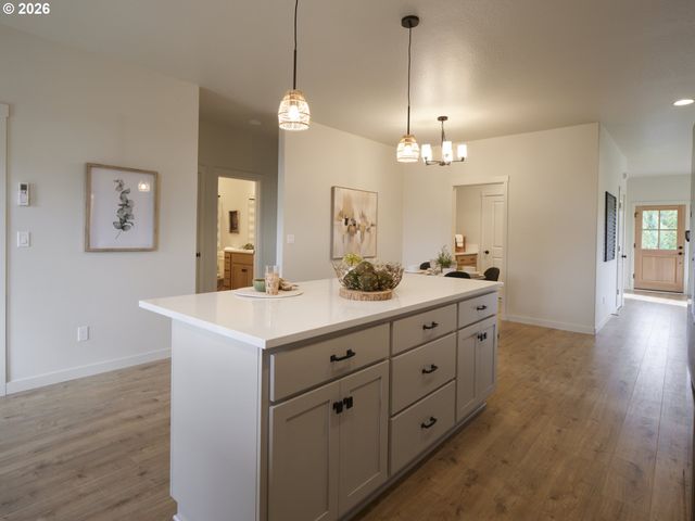 1834 Rose Valley Rd, Kelso, WA 98626