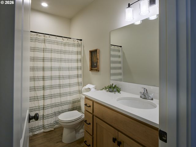 1834 Rose Valley Rd, Kelso, WA 98626
