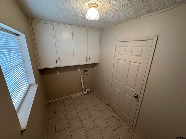 305 N Forest Ave, Tyler, TX 75702