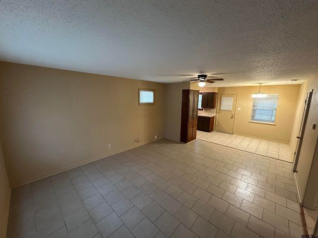 305 N Forest Ave, Tyler, TX 75702