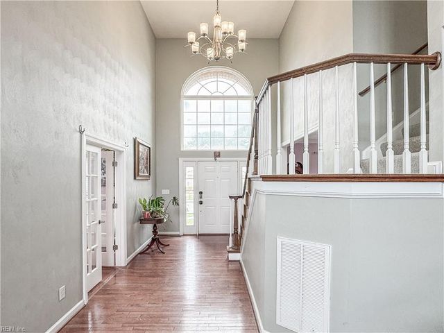 208 Leicester CT, Chesapeake, VA 23322