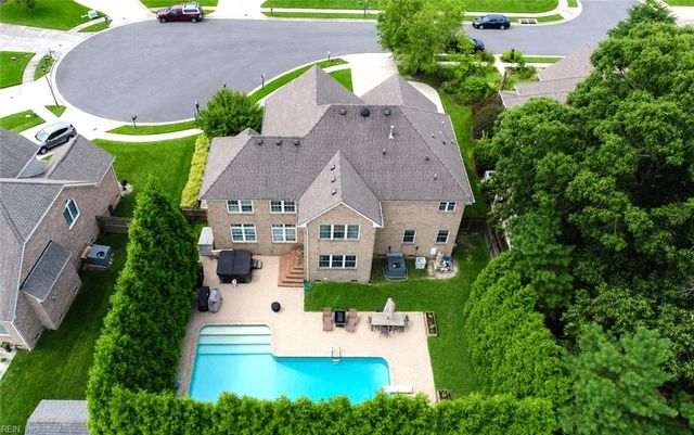 208 Leicester CT, Chesapeake, VA 23322