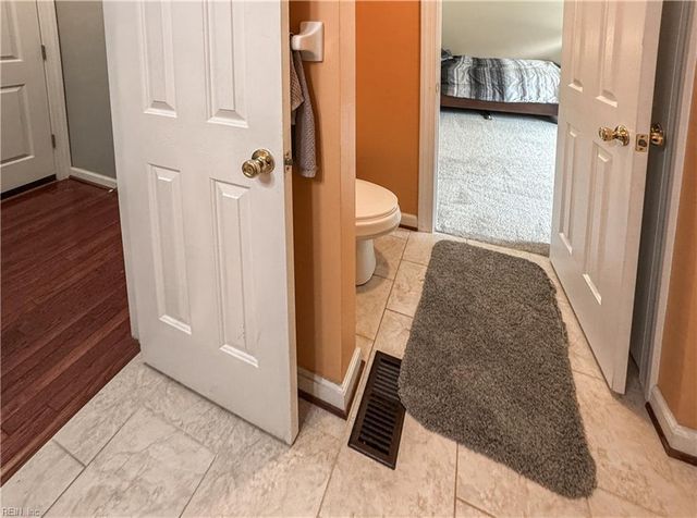 208 Leicester CT, Chesapeake, VA 23322