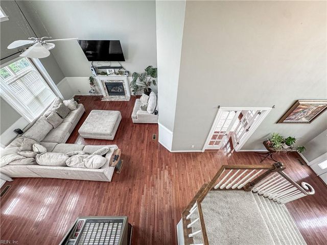 208 Leicester CT, Chesapeake, VA 23322