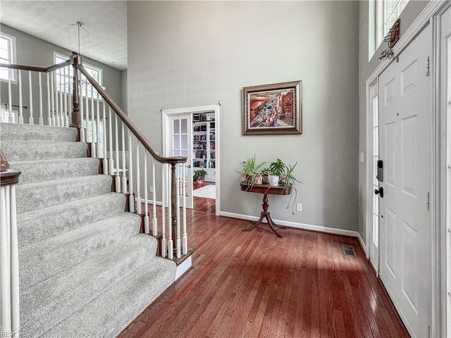 208 Leicester CT, Chesapeake, VA 23322