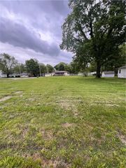 725 N Kentucky Street, Adrian, MO 64720