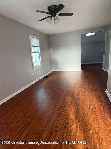 4425 S Pennsylvania Avenue, Lansing, MI 48910