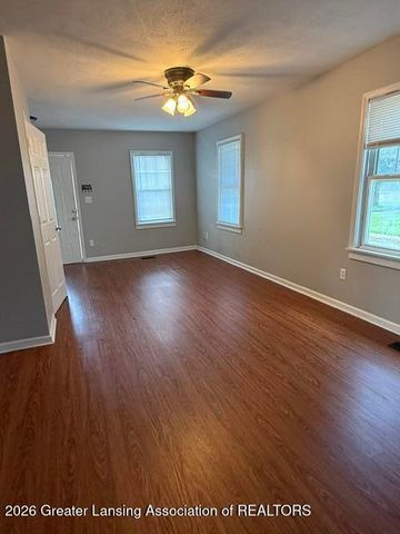 4425 S Pennsylvania Avenue, Lansing, MI 48910