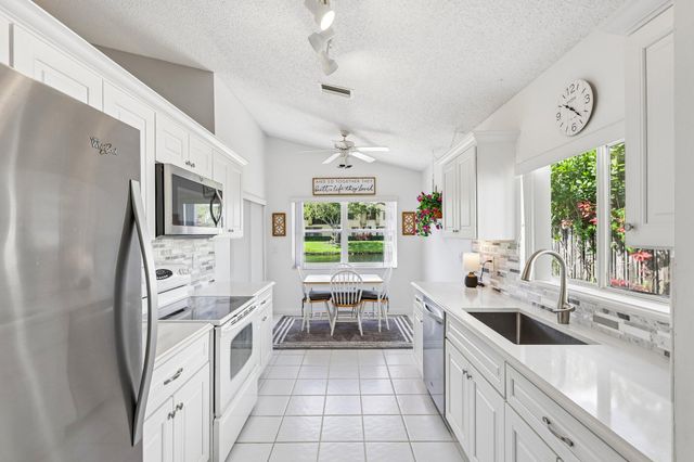 1110 NW 105th Way, Plantation, FL 33322