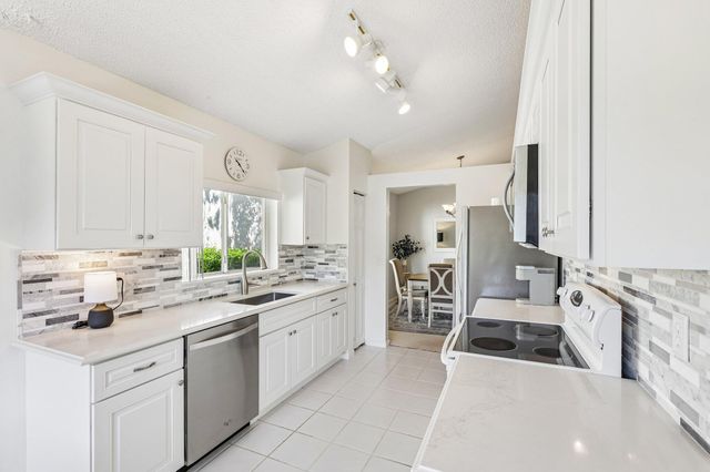 1110 NW 105th Way, Plantation, FL 33322