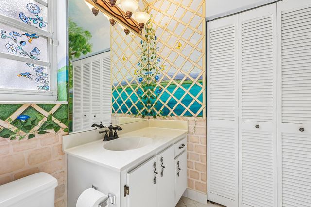 1110 NW 105th Way, Plantation, FL 33322