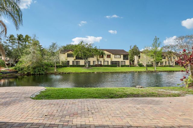 1110 NW 105th Way, Plantation, FL 33322