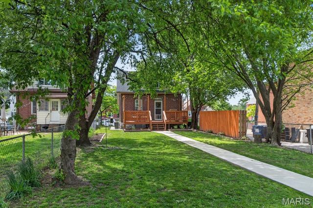 6591 Scanlan Avenue, St Louis, MO 63139