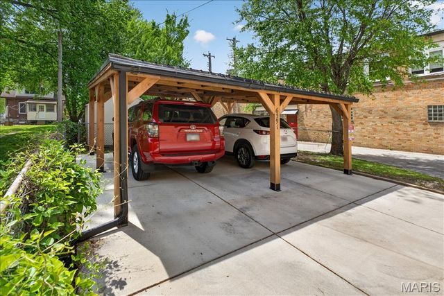 6591 Scanlan Avenue, St Louis, MO 63139