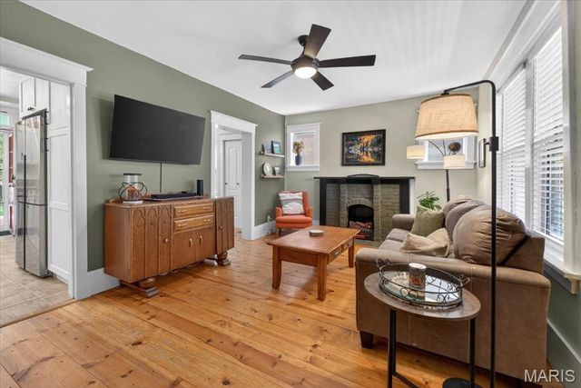 6591 Scanlan Avenue, St Louis, MO 63139