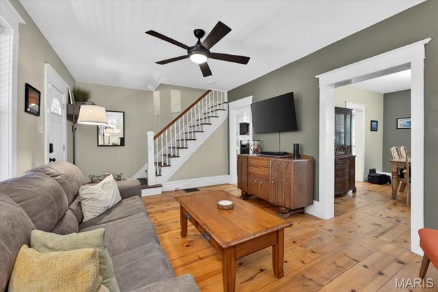 6591 Scanlan Avenue, St Louis, MO 63139