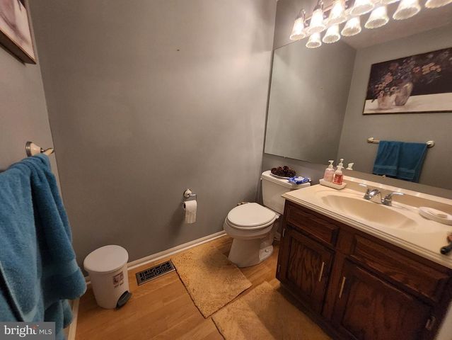 504 PARLIAMENT RD, Marlton, NJ 08053