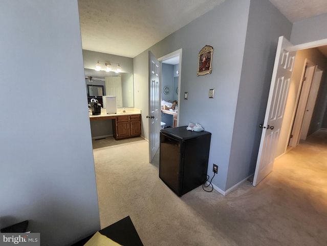 504 PARLIAMENT RD, Marlton, NJ 08053
