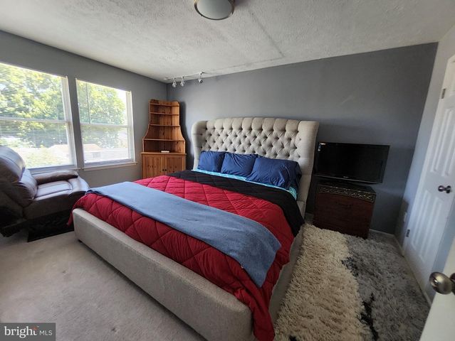 504 PARLIAMENT RD, Marlton, NJ 08053
