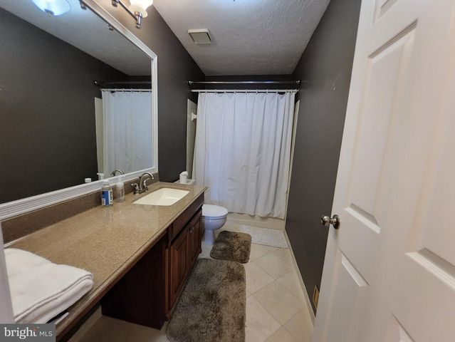504 PARLIAMENT RD, Marlton, NJ 08053