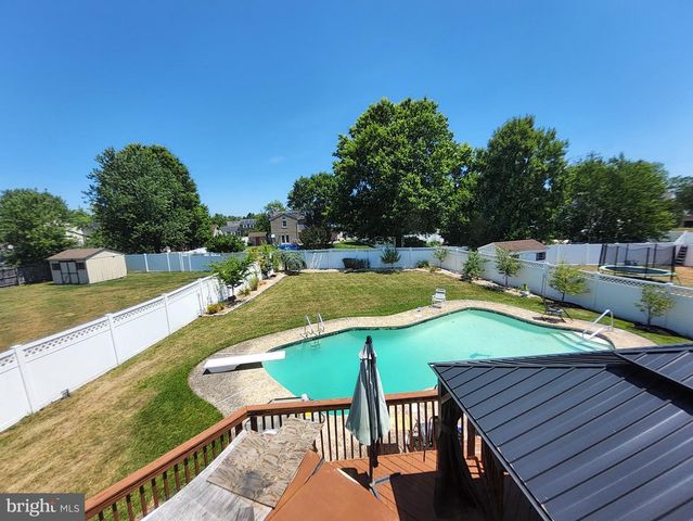 504 PARLIAMENT RD, Marlton, NJ 08053