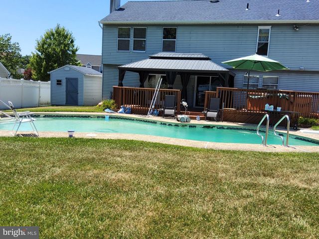 504 PARLIAMENT RD, Marlton, NJ 08053