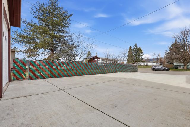 18104 E Maxwell Ave, Spokane Valley, WA 99016