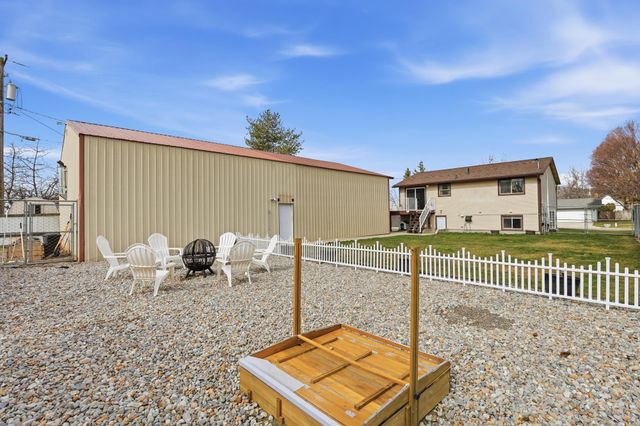 18104 E Maxwell Ave, Spokane Valley, WA 99016