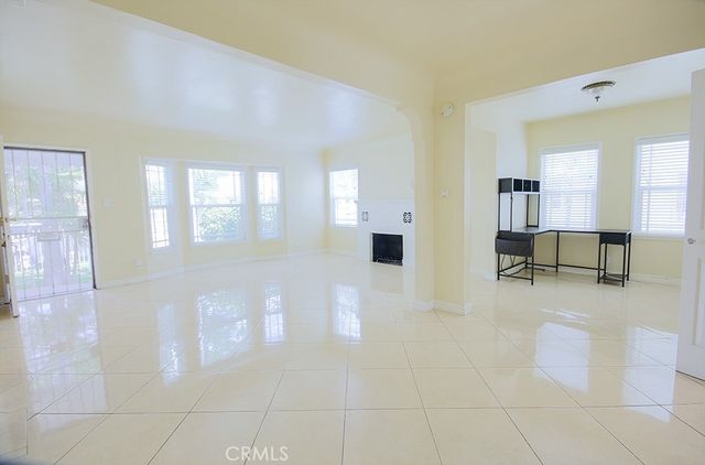 2920 Los Flores Boulevard, Lynwood, CA 90262