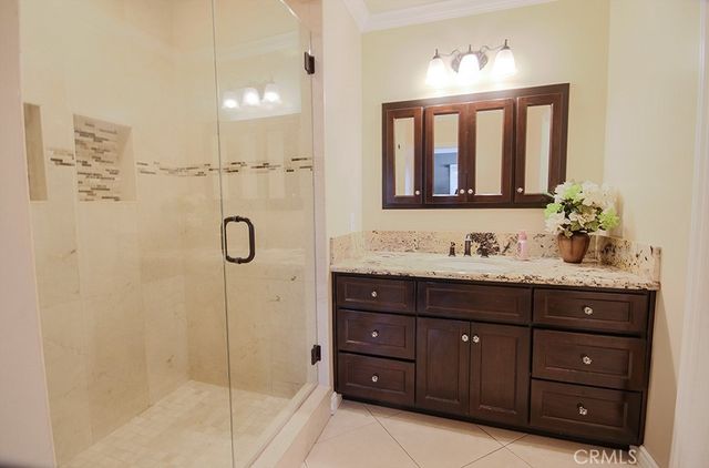 2920 Los Flores Boulevard, Lynwood, CA 90262