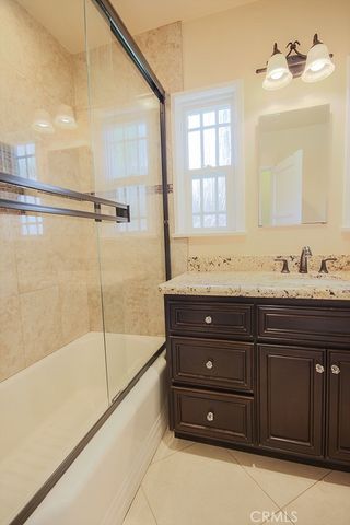 2920 Los Flores Boulevard, Lynwood, CA 90262