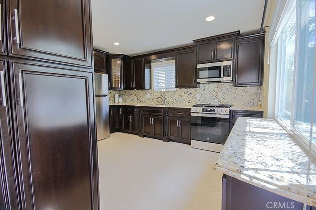 2920 Los Flores Boulevard, Lynwood, CA 90262