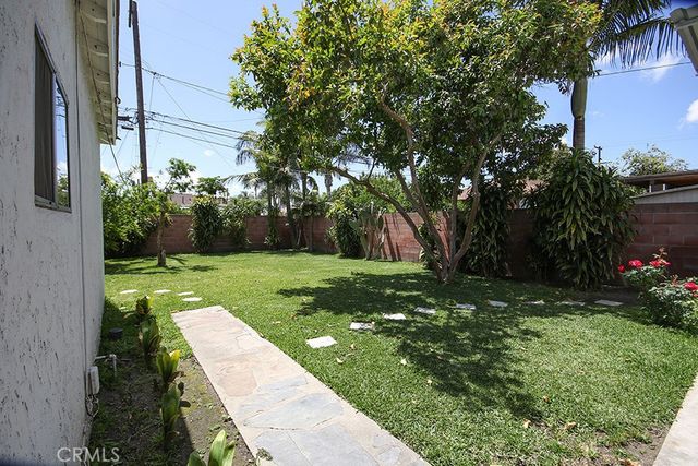 2920 Los Flores Boulevard, Lynwood, CA 90262