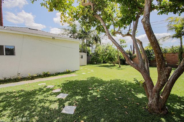 2920 Los Flores Boulevard, Lynwood, CA 90262