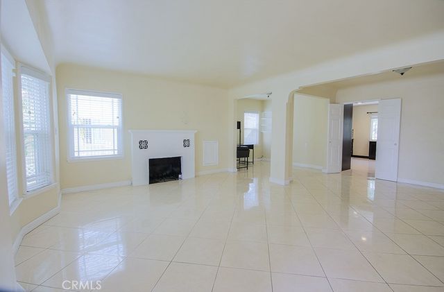 2920 Los Flores Boulevard, Lynwood, CA 90262