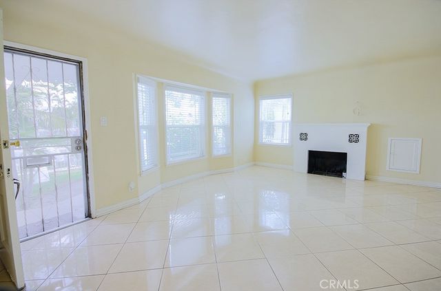 2920 Los Flores Boulevard, Lynwood, CA 90262