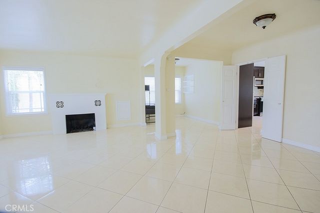 2920 Los Flores Boulevard, Lynwood, CA 90262